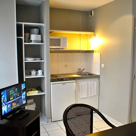 Appotel Voltaire 2* Tours