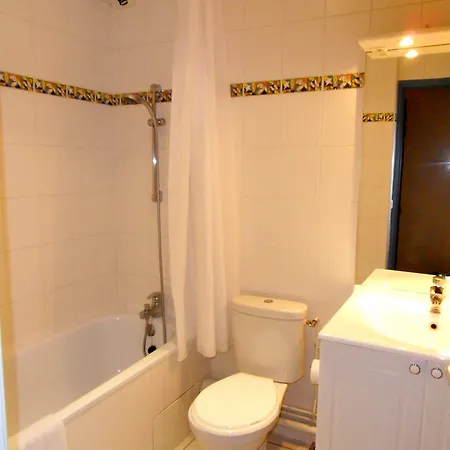 Appotel Voltaire 2*